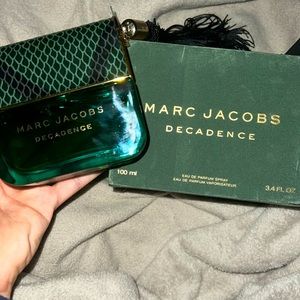 Marc Jacobs Decadence 3.4oz Eau De Parfum.